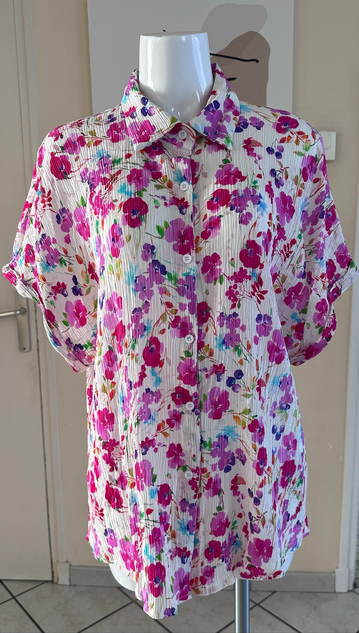 Sublime camisa fluida com estampa floral colorida – Excelente estado – Tamanho M/L (40/42) – photo 5
